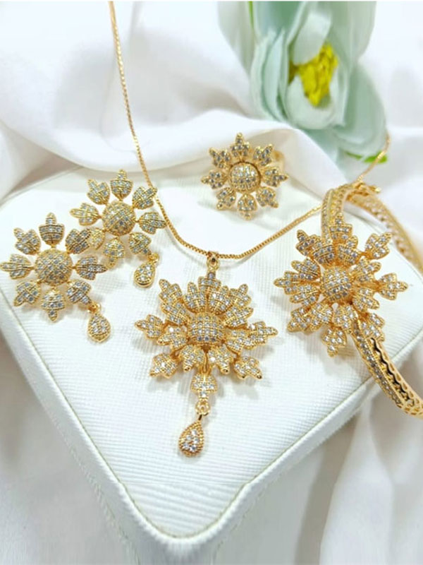4 PCs Zircon Flower Set With Chain Locket, Tops, Ring & Kara (ZV:14629)