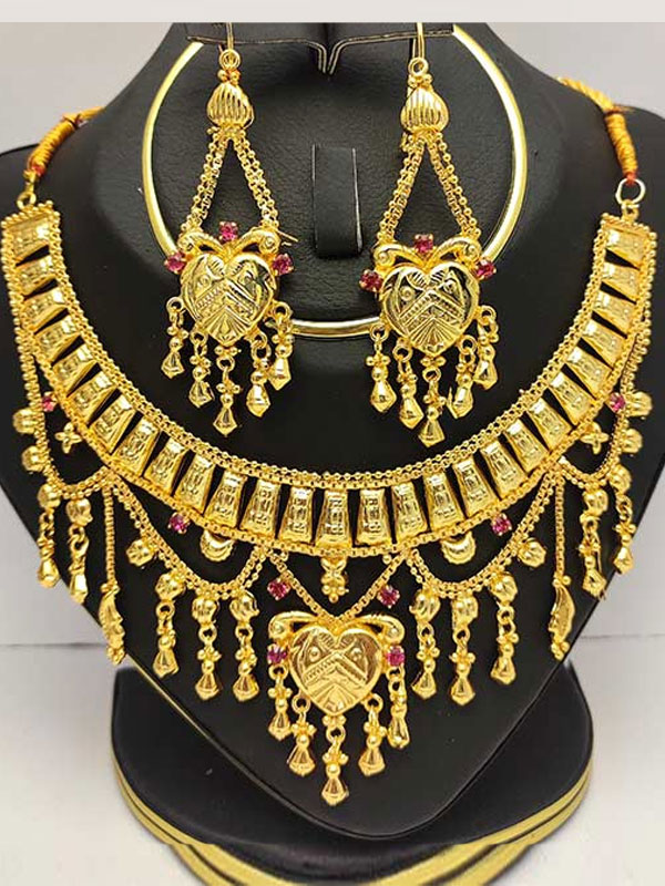 Golden Gold Plated Necklace Set (ZV:8236)